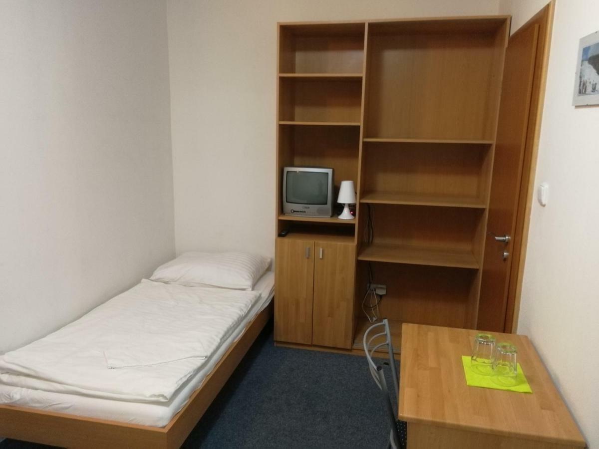 Penzion Zoo Pod Hresnou Kavecany Habitación foto